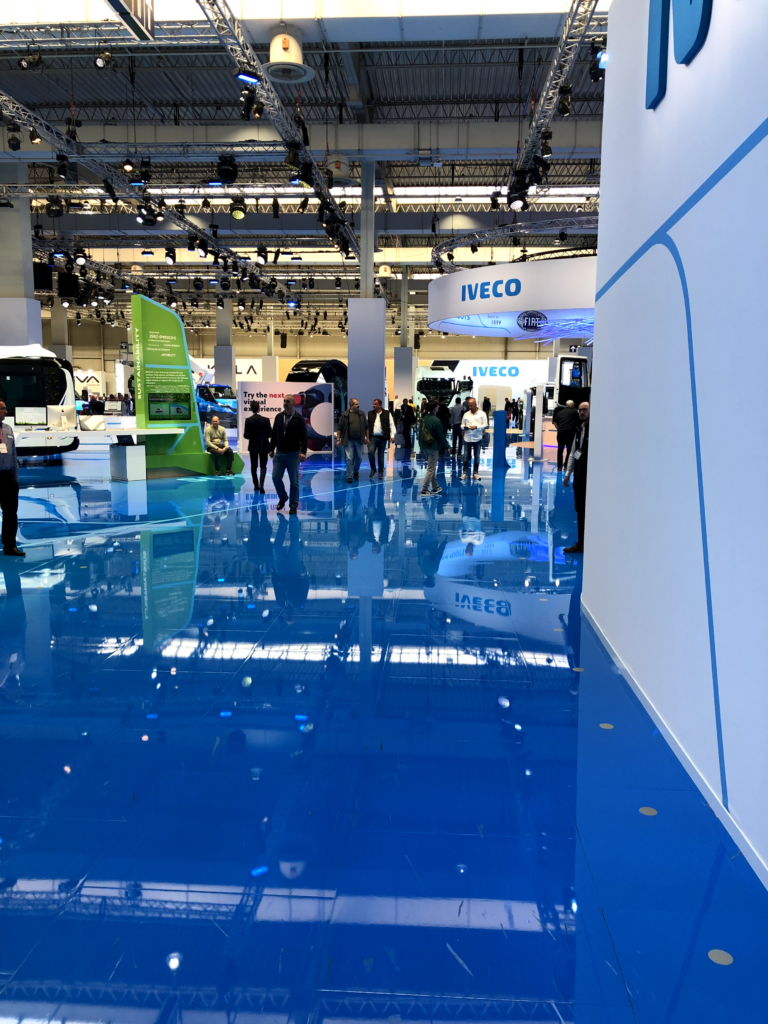 Planejamento urbano, transporte e inovação com a UniQ na IAA Transportation